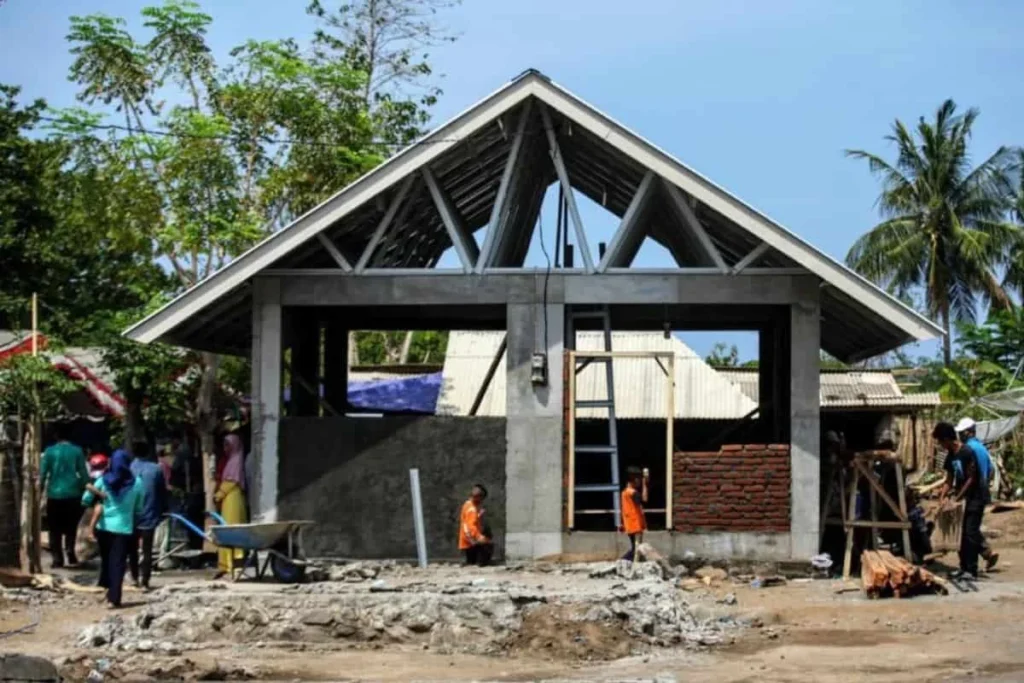 Membangun Rumah Tahan Gempa: Cara, Prinsip & Syaratnya