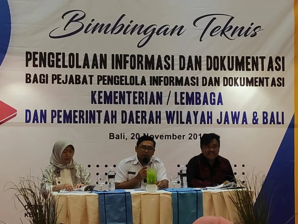 Pentingnya Peran Informasi Dan Dokumentasi Informasi Dalam Transparansi